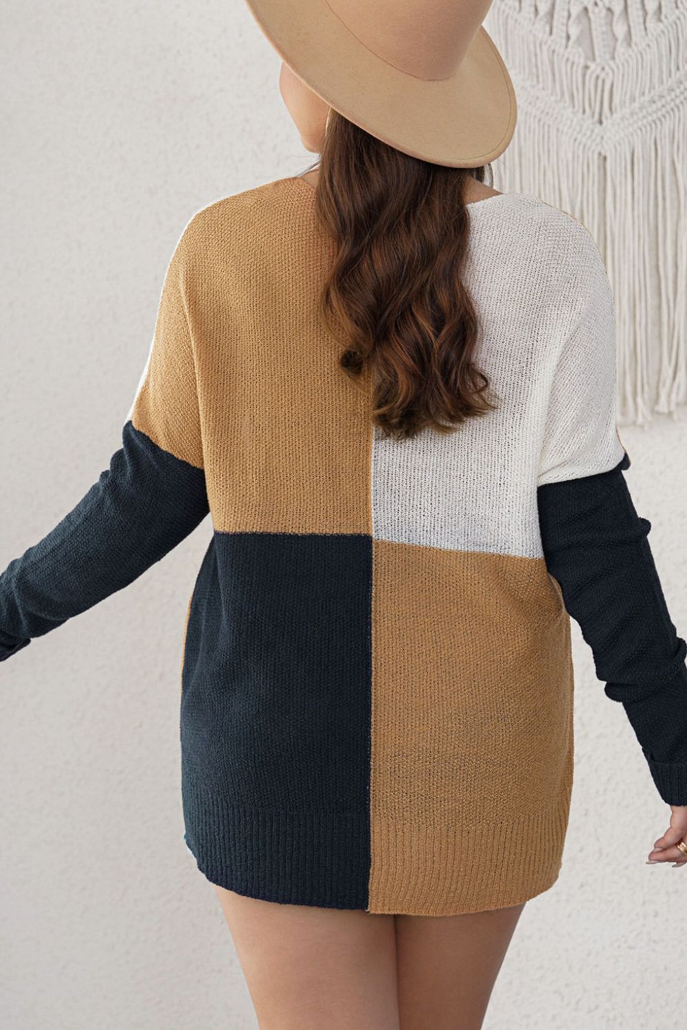 Plus Size Color Block Round Neck Sweater